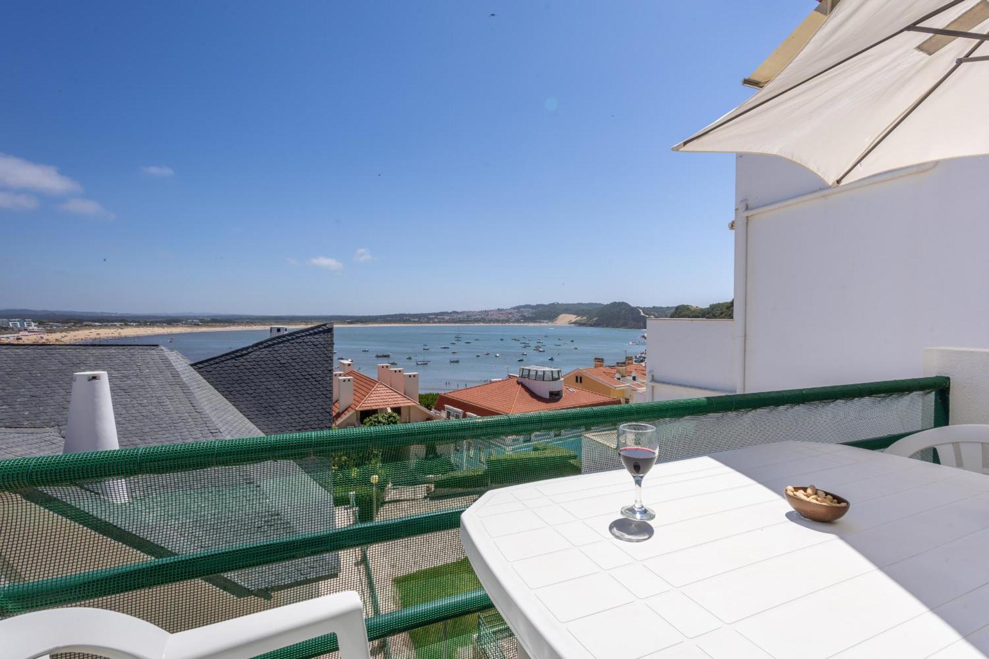 Concha Mar Com Vista Sobre A Baia Apartment Sao Martinho do Porto Exterior photo